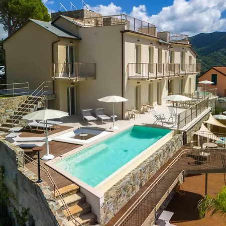 Relais Le Torri In Verici * كاسارزا ليغير